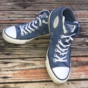 Mid-rise Navy Converse
